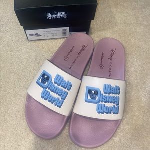 Walt Disney World 50th Anniversary Coach Women’s Pool Slides | Size 7